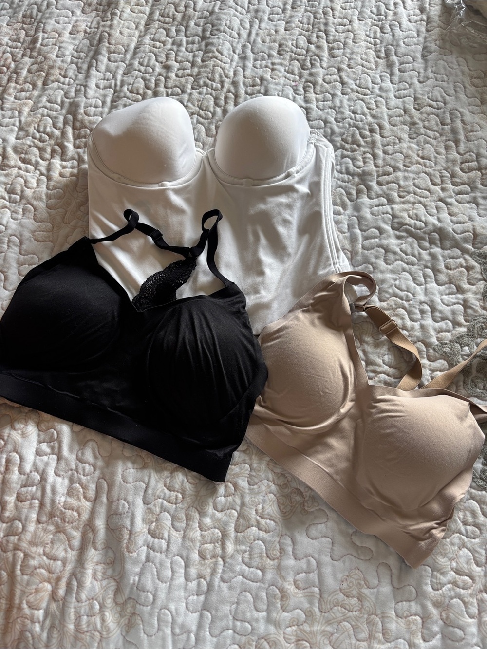 Everyday Wireless Seamless Bras in White, Black & Nude